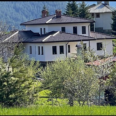 Къща За Гости Меча Стъпка Gela Buitenkant foto